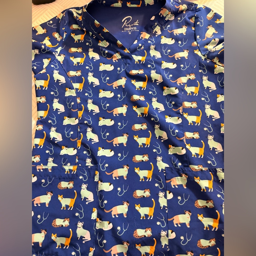 Maevn scrub top